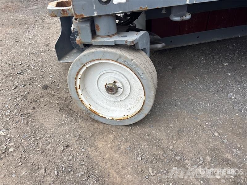 SkyJack SJIII3219 Šķerveida pacēlāji