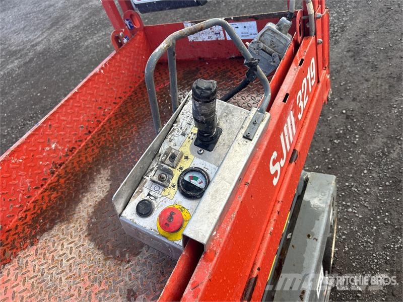 SkyJack SJIII3219 Šķerveida pacēlāji