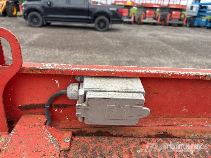 SkyJack SJIII3219 Scissor lifts