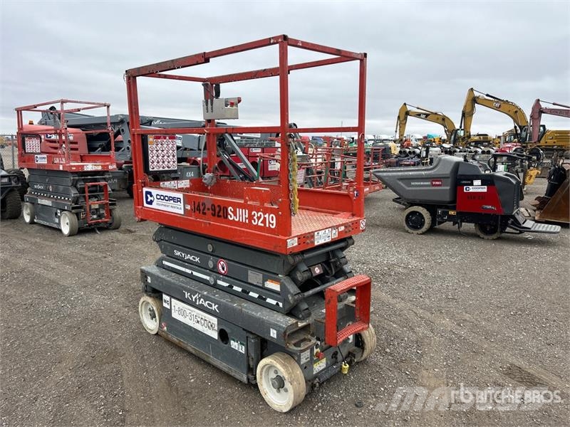 SkyJack SJIII3219 Electric Scissor Lift Scissor lifts