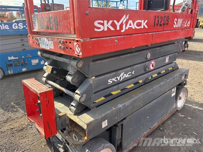 SkyJack SJIII3219 Electric Scissor Lift Scheren-Arbeitsbühnen
