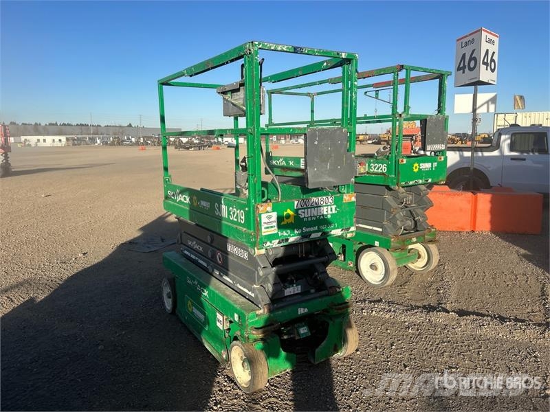 SkyJack SJIII3219 Electric Scissor Lift Šķerveida pacēlāji