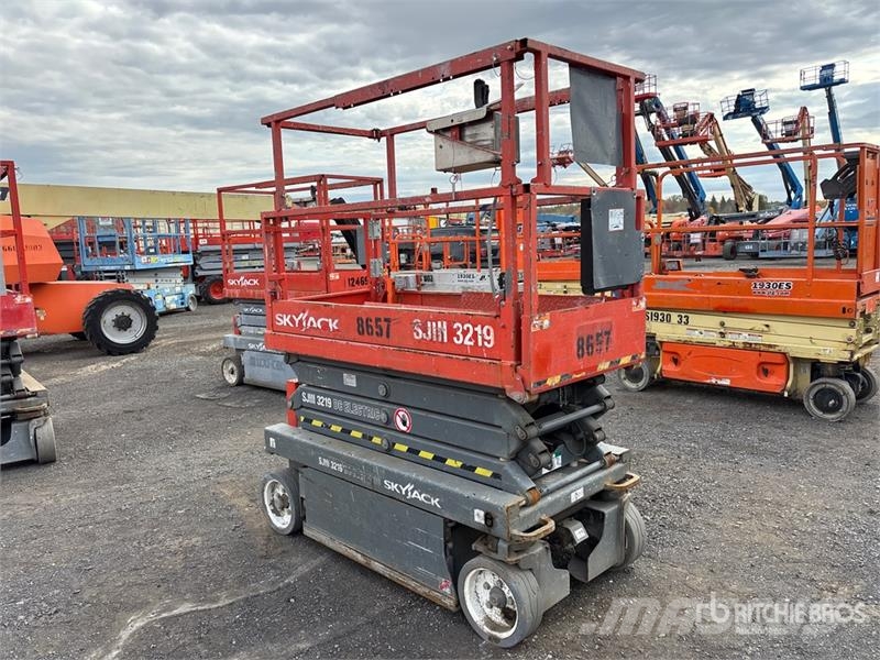 SkyJack SJIII3219 Electric Scissor Lift Scheren-Arbeitsbühnen