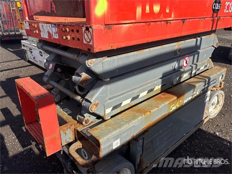 SkyJack SJIII3219 Electric Scissor Lift Šķerveida pacēlāji