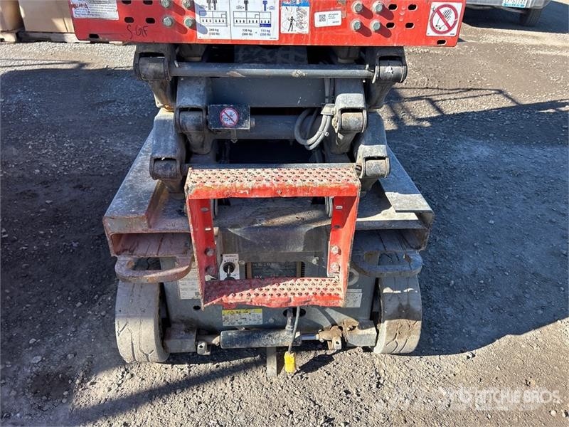 SkyJack SJIII3219 Electric Scissor Lift Šķerveida pacēlāji