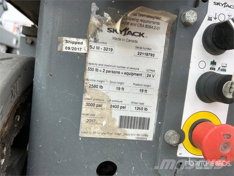 SkyJack SJIII3219 Electric Scissor Lift Šķerveida pacēlāji