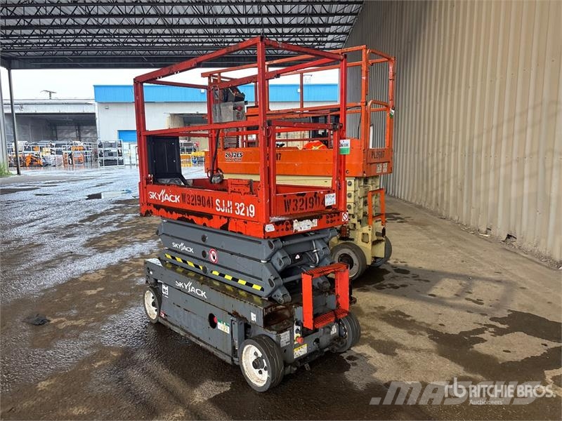 SkyJack SJIII3219 Electric Scissor Lift Škaraste platforme
