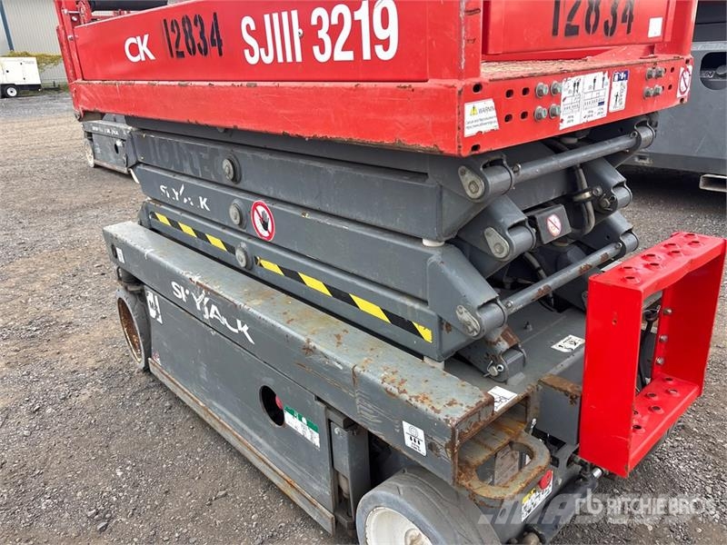 SkyJack SJIII3219 Electric Scissor Lift Šķerveida pacēlāji
