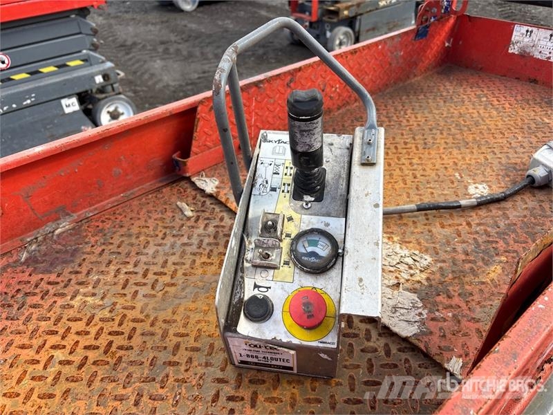 SkyJack SJIII3219 Electric Scissor Lift Käärtõstukid