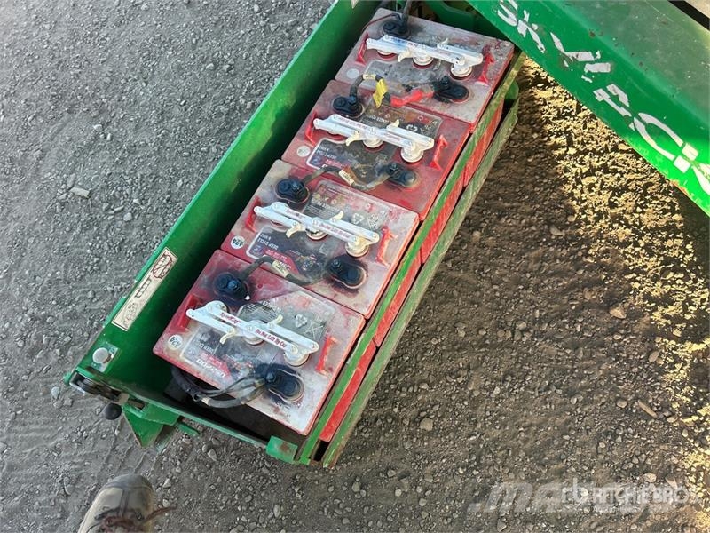 SkyJack SJIII3219 Electric Scissor Lift Šķerveida pacēlāji