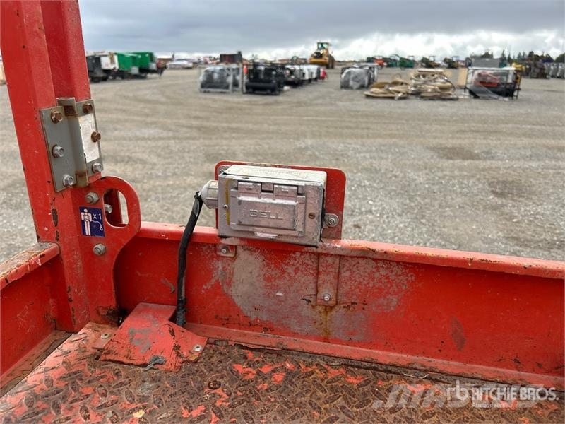 SkyJack SJIII3219 Electric Scissor Lift Šķerveida pacēlāji