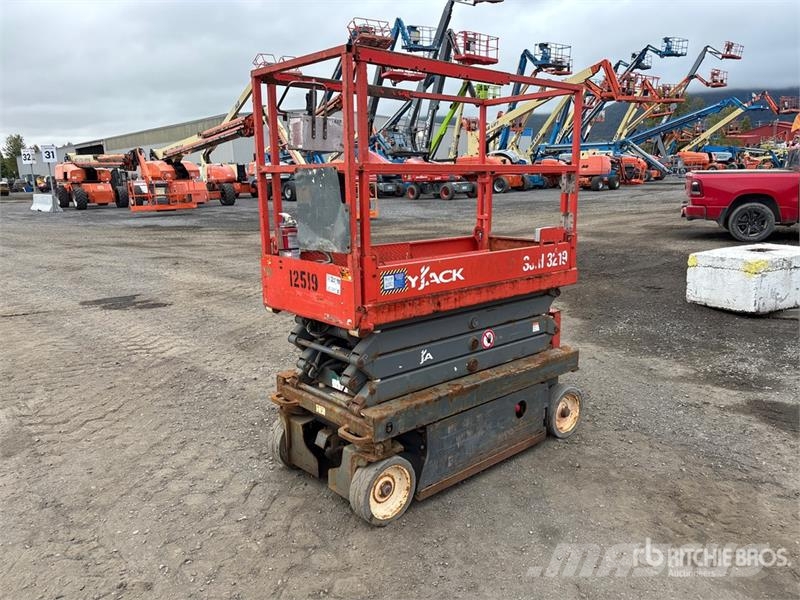 SkyJack SJIII3219 Electric Scissor Lift Šķerveida pacēlāji
