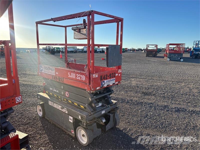 SkyJack SJIII3219 Electric Scissor Lift Elevadores de tesoura