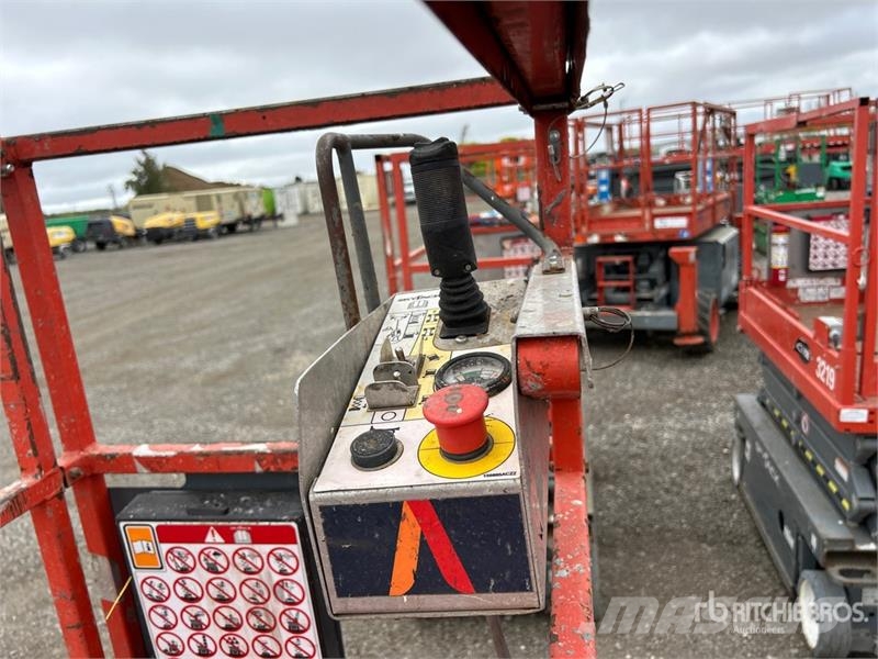 SkyJack SJIII3219 Electric Scissor Lift Šķerveida pacēlāji