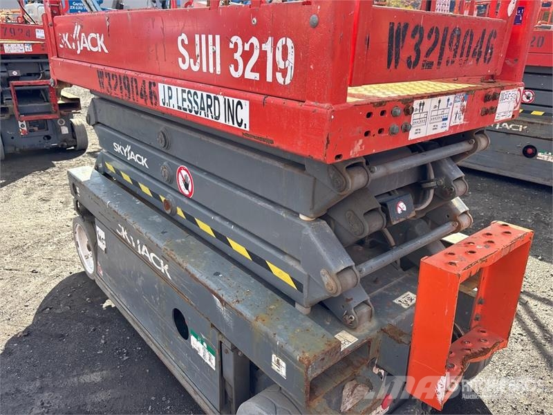 SkyJack SJIII3219 Electric Scissor Lift Käärtõstukid