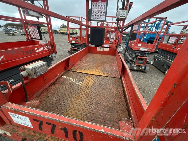 SkyJack SJIII3219 Electric Scissor Lift Šķerveida pacēlāji