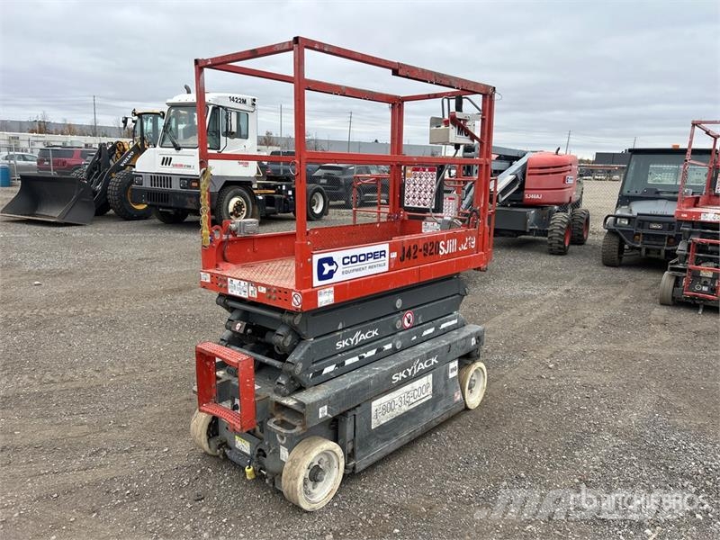 SkyJack SJIII3219 Electric Scissor Lift Scissor lifts