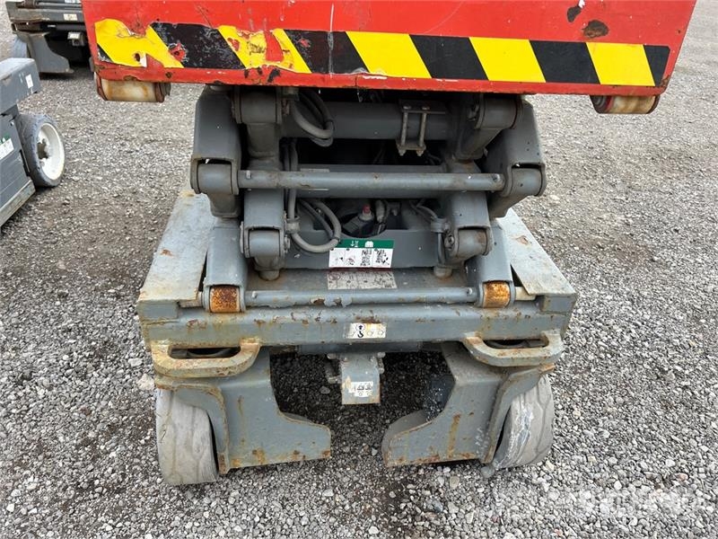 SkyJack SJIII3219 Electric Scissor Lift Šķerveida pacēlāji
