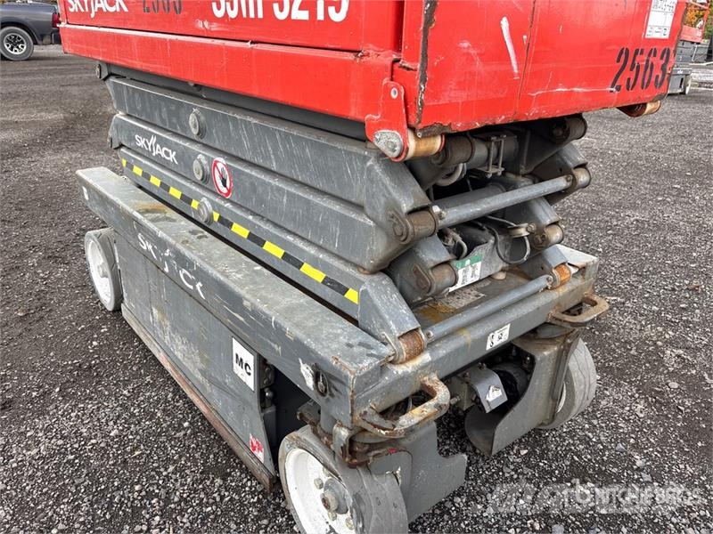 SkyJack SJIII3219 Electric Scissor Lift Škaraste platforme