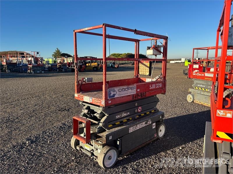 SkyJack SJIII3219 Electric Scissor Lift Elevadores de tesoura
