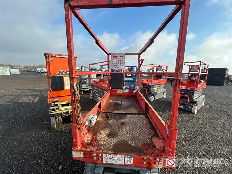 SkyJack SJIII3219 Electric Scissor Lift (Inoperable) رافعات مقصية الشكل