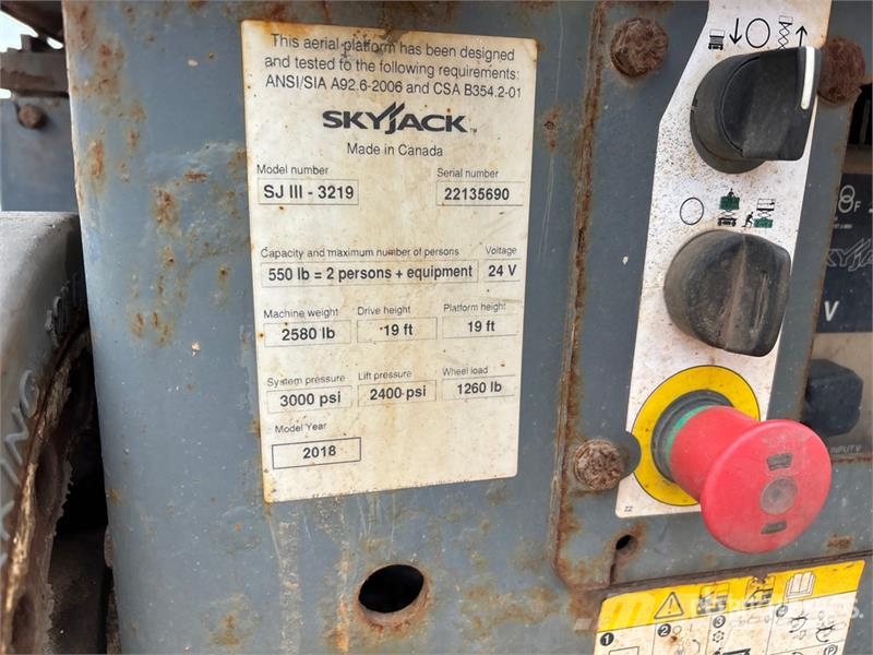 SkyJack SJIII3219 Electric Scissor Lift Šķerveida pacēlāji