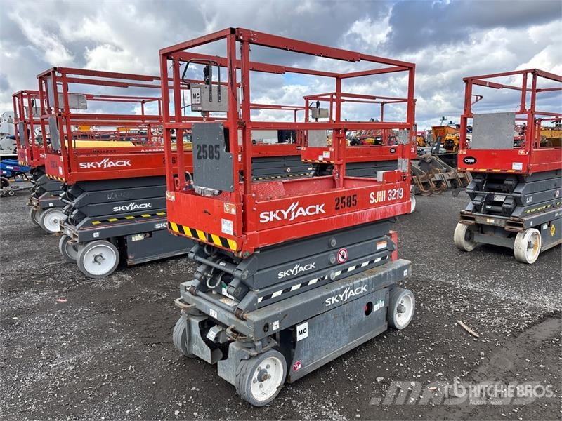 SkyJack SJIII3219 Electric Scissor Lift Škaraste platforme