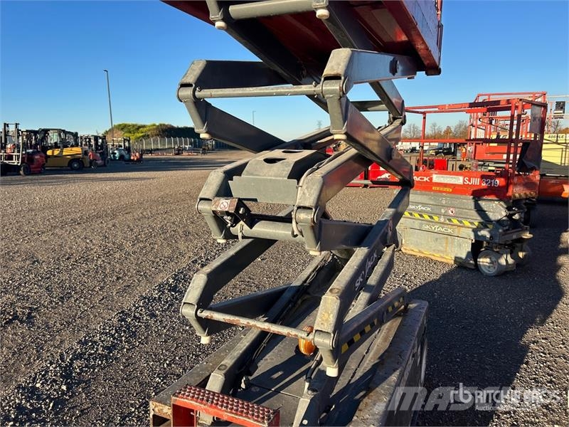 SkyJack SJIII3219 Electric Scissor Lift Elevadores de tesoura