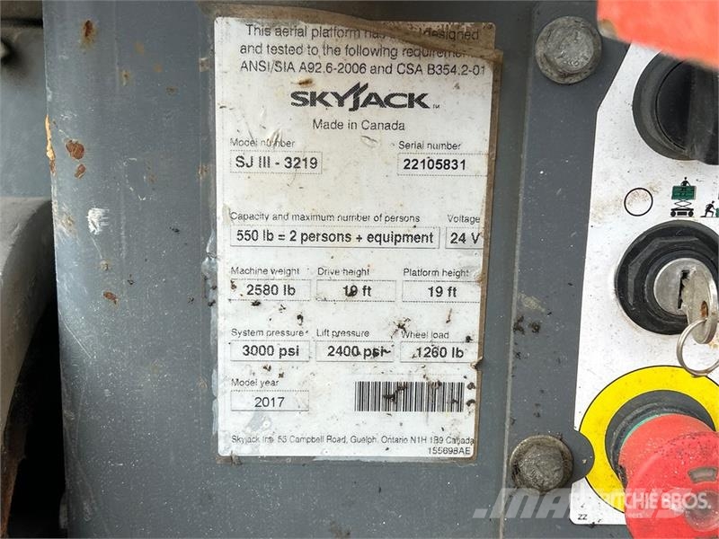 SkyJack SJIII3219 Electric Scissor Lift Šķerveida pacēlāji
