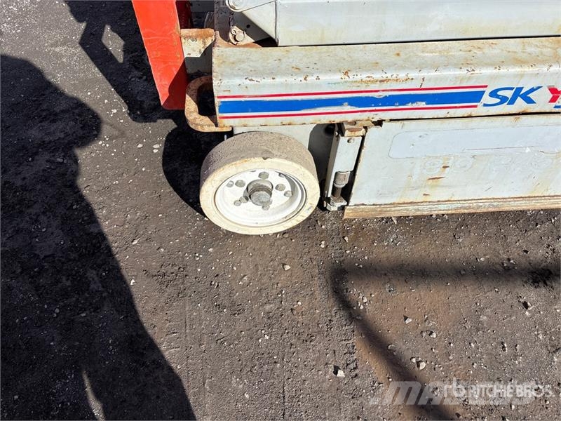 SkyJack SJIII3219 Electric Scissor Lift رافعات مقصية الشكل