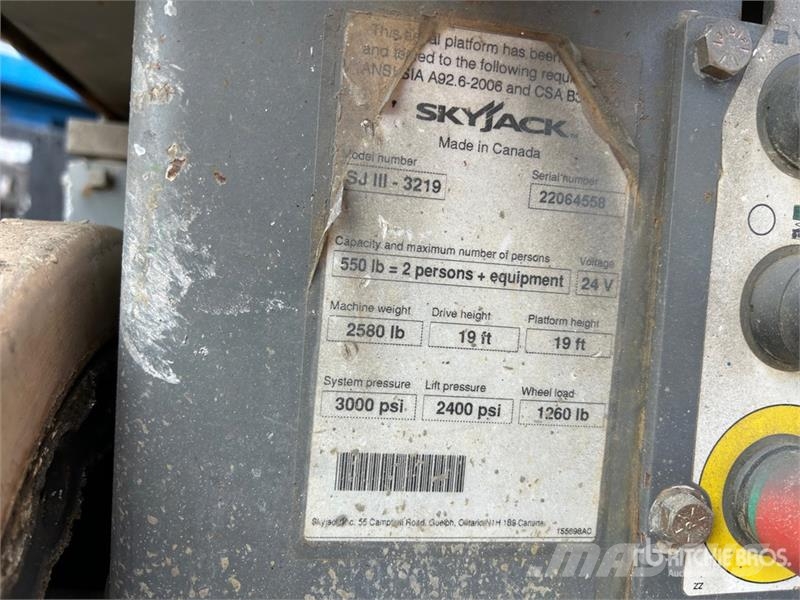 SkyJack SJIII3219 Electric Scissor Lift Šķerveida pacēlāji