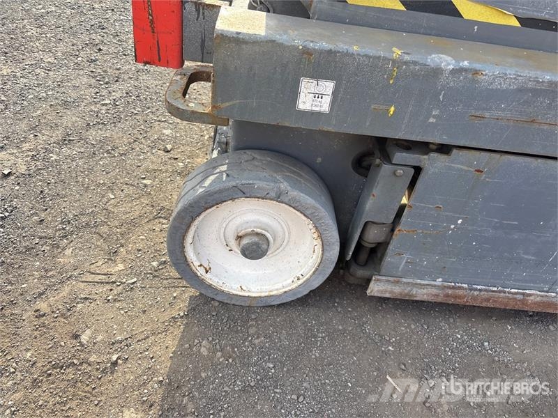 SkyJack SJIII3219 Electric Scissor Lift Šķerveida pacēlāji