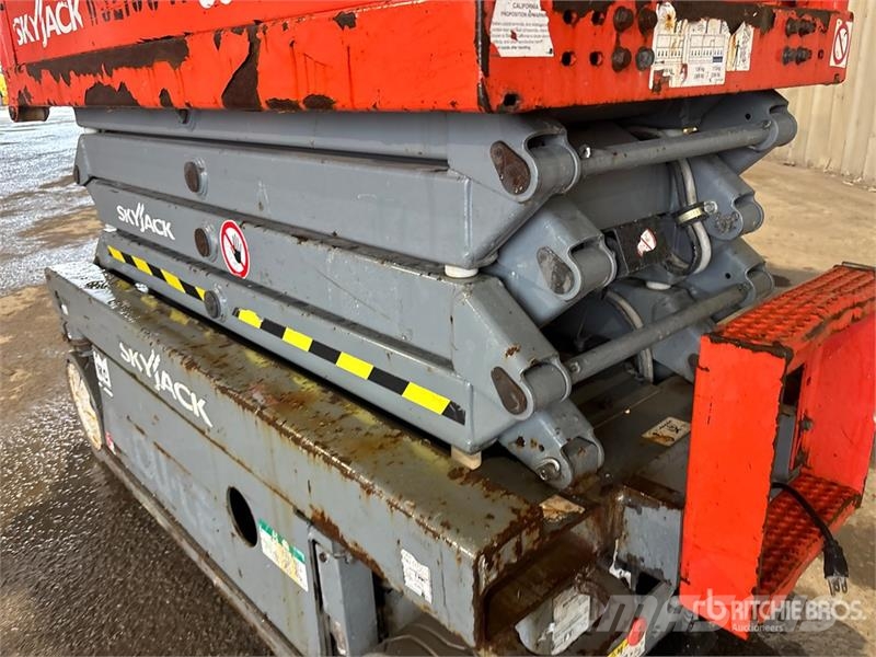 SkyJack SJIII3219 Electric Scissor Lift Škaraste platforme
