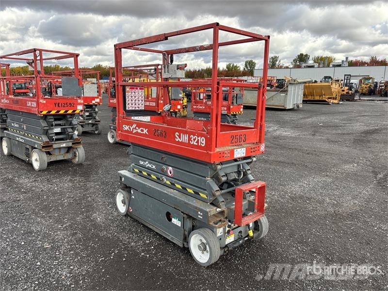 SkyJack SJIII3219 Electric Scissor Lift Škaraste platforme