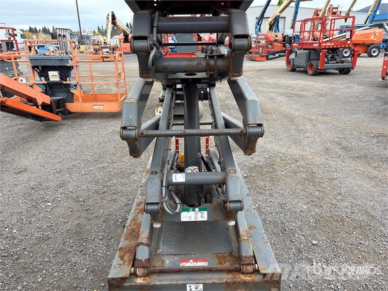 SkyJack SJIII3219 Electric Scissor Lift Šķerveida pacēlāji