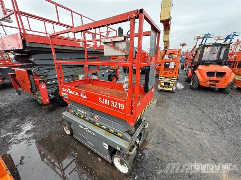 SkyJack SJIII3219 Electric Scissor Lift Scissor lifts