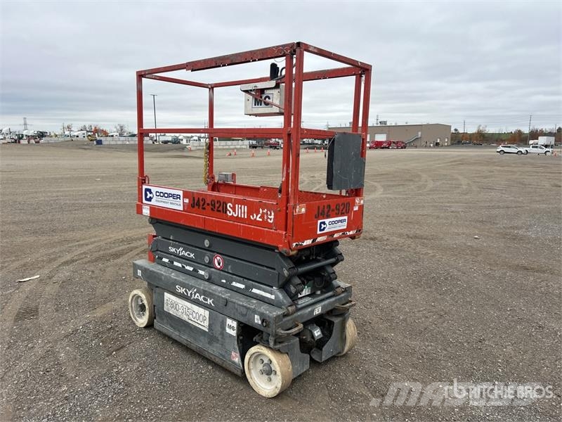 SkyJack SJIII3219 Electric Scissor Lift Scissor lifts