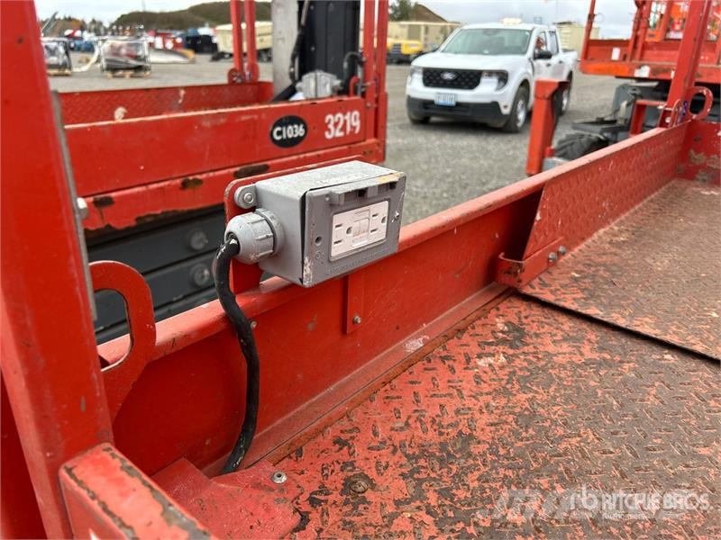 SkyJack SJIII3219 Electric Scissor Lift Šķerveida pacēlāji