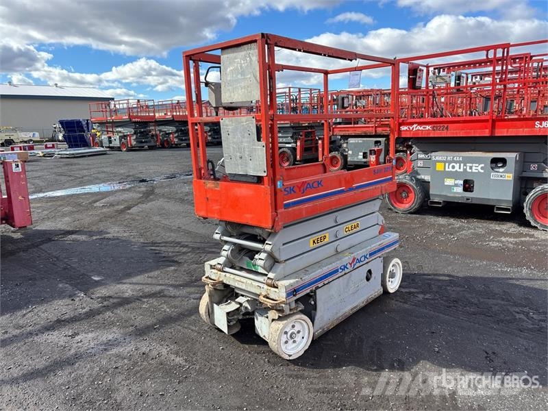SkyJack SJIII3219 Electric Scissor Lift رافعات مقصية الشكل