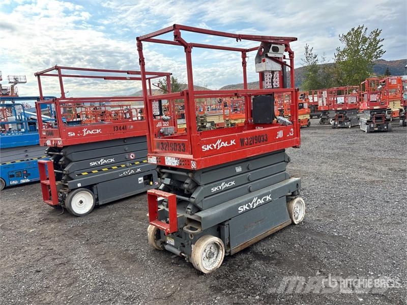 SkyJack SJIII3219 Electric Scissor Lift Šķerveida pacēlāji