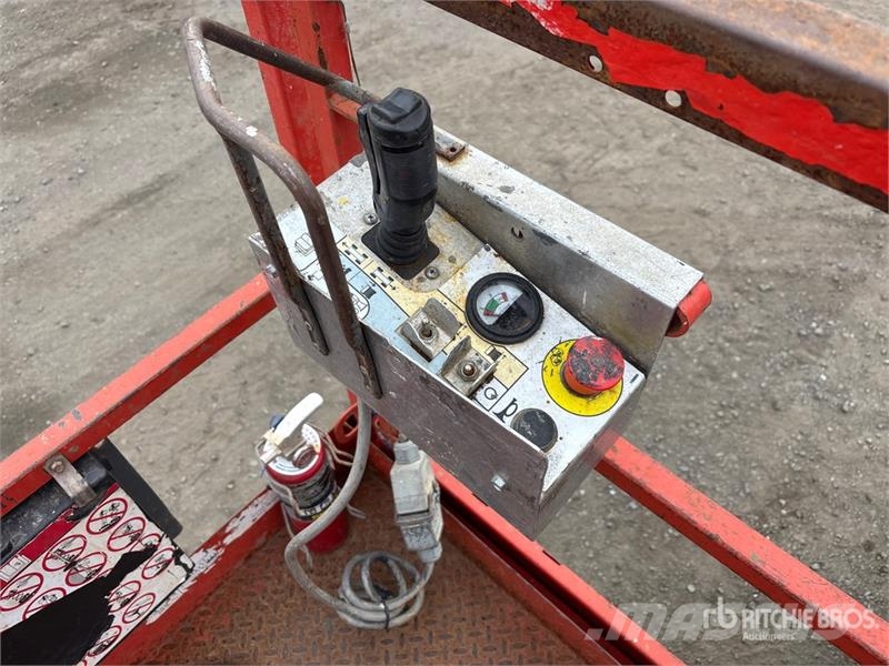 SkyJack SJIII3219 Electric Scissor Lift Šķerveida pacēlāji