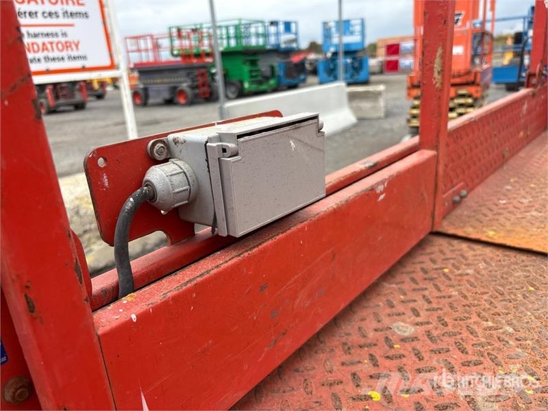 SkyJack SJIII3219 Electric Scissor Lift Šķerveida pacēlāji