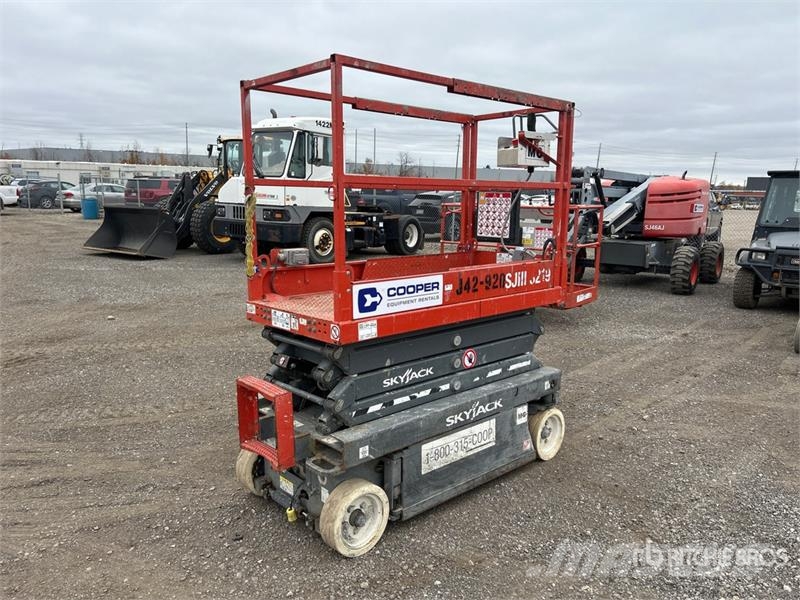 SkyJack SJIII3219 Electric Scissor Lift Scissor lifts