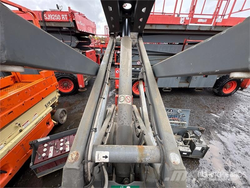SkyJack SJIII3219 Electric Scissor Lift Scissor lifts