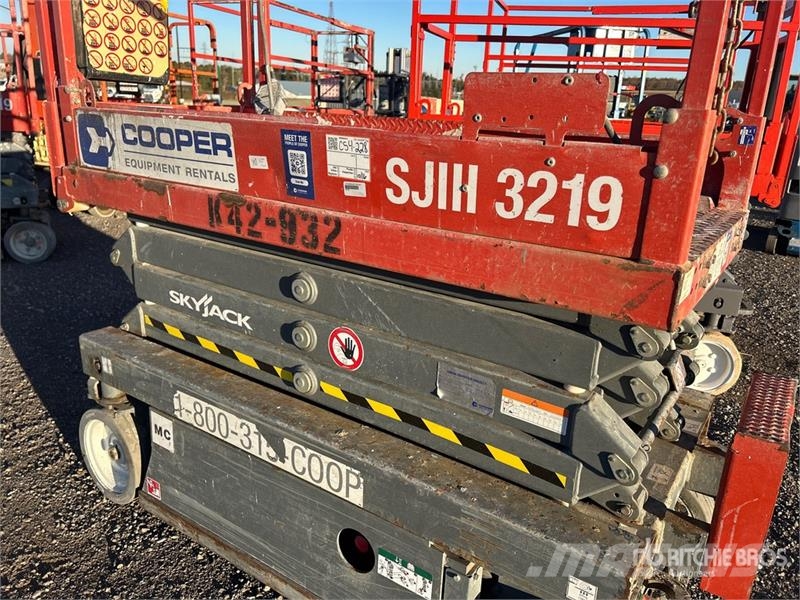 SkyJack SJIII3219 Electric Scissor Lift Elevadores de tesoura