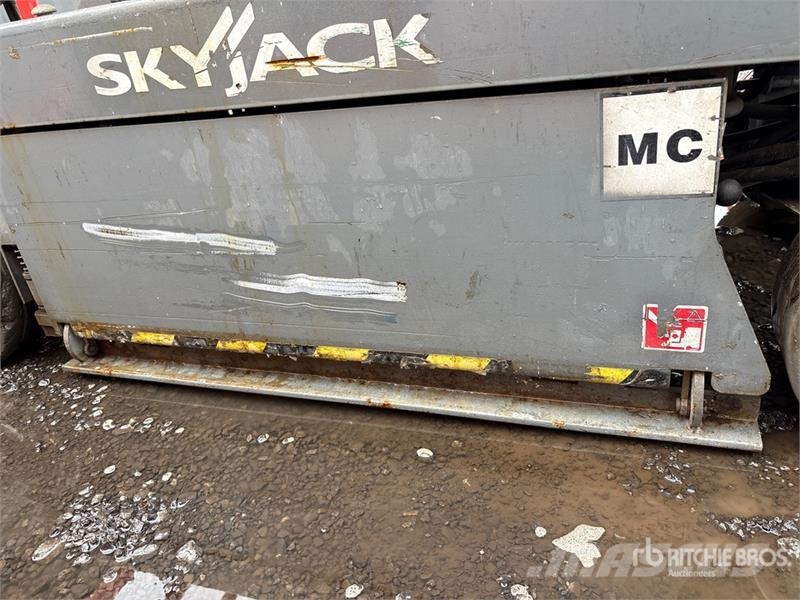 SkyJack SJIII3219 Electric Scissor Lift Scissor lifts