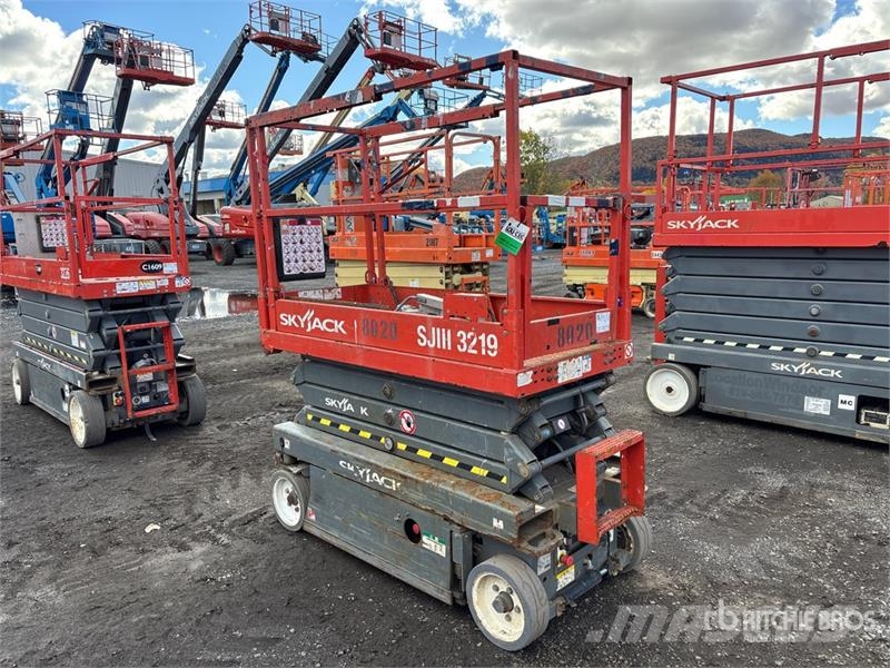 SkyJack SJIII3219 Electric Scissor Lift Käärtõstukid