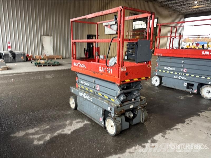 SkyJack SJIII3219 Electric Scissor Lift 剪式升降機