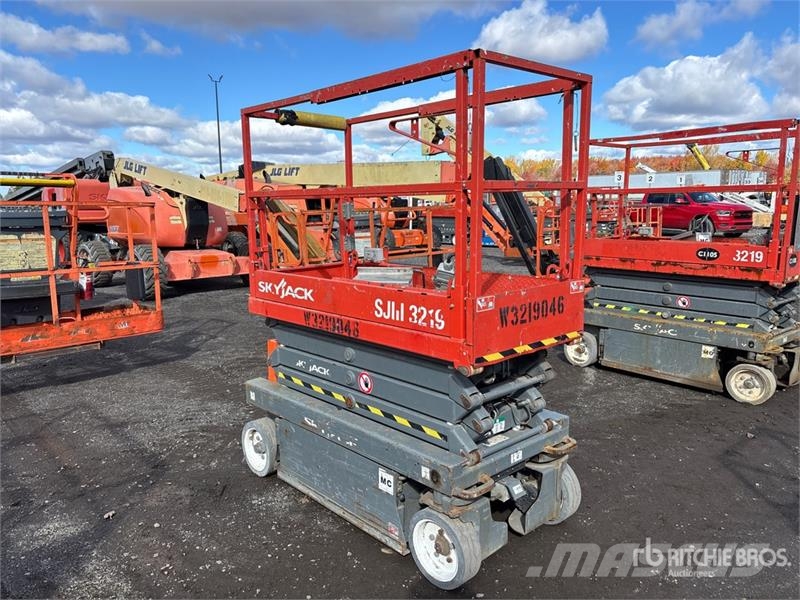 SkyJack SJIII3219 Electric Scissor Lift Käärtõstukid