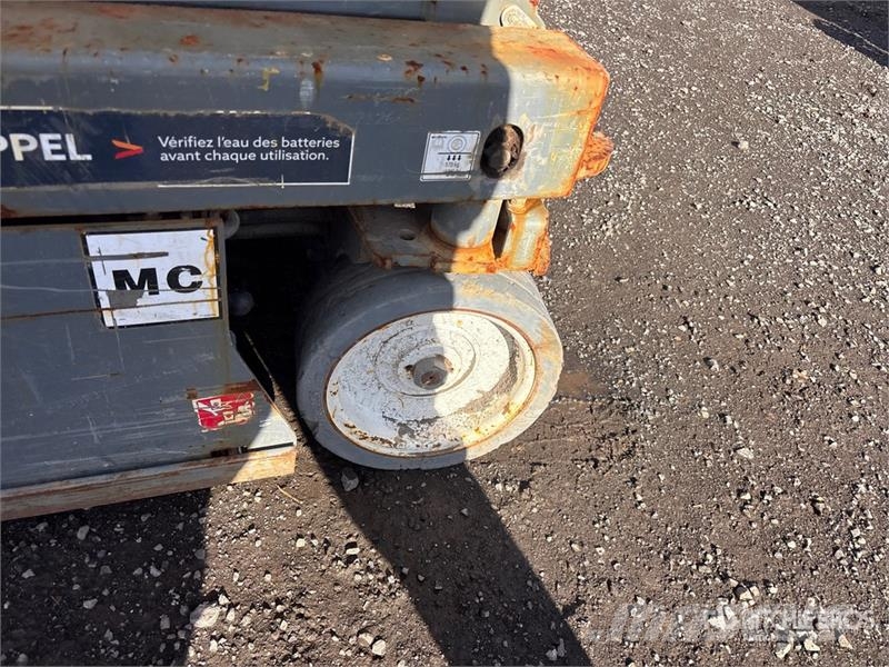 SkyJack SJIII3219 Electric Scissor Lift Šķerveida pacēlāji